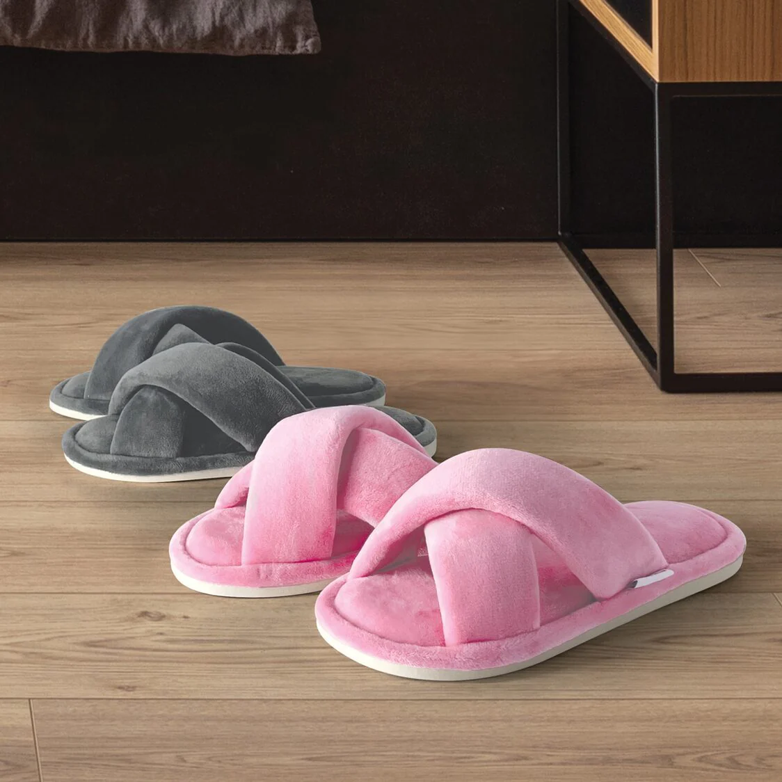 Charles Millen Suite Collection Kaira Bedroom Slipper (Ladies) - Image 7