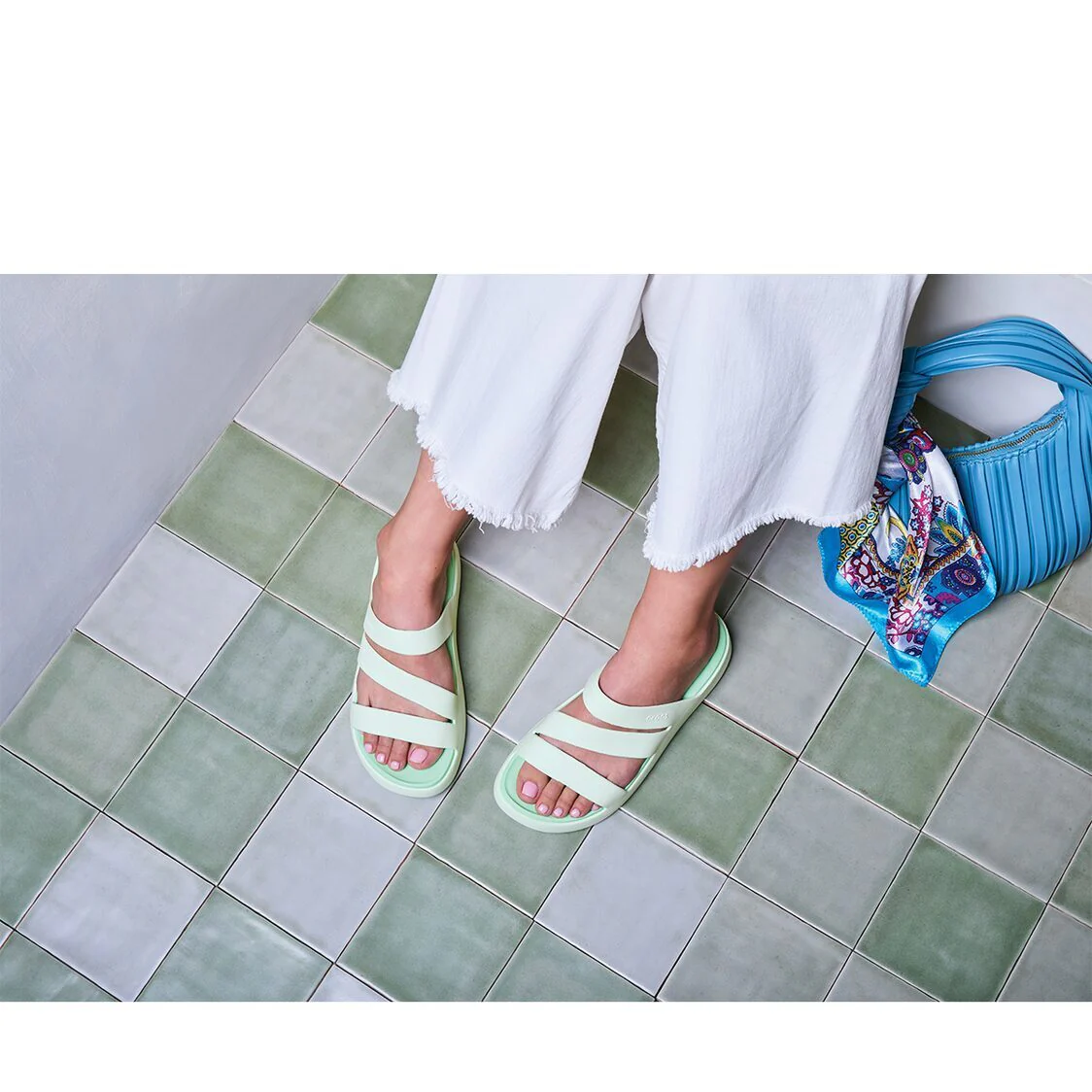 Crocs Getaway Strappy - Jade Tint - Image 5